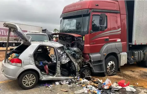 Caminhão que saiu de Lauro de Freitas se envolve em acidente que deixou seis mortos da mesma família 