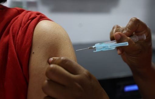  Vacinação nas escolas já soma mais de 5 mil doses aplicadas na Bahia em 2026