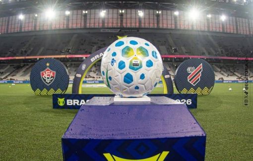 Vitória sofre virada e perde para o Athletico fora de casa 