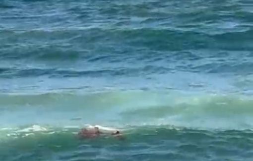  Guardas-vidas salvam homem na praia de Arembepe e reforçam atuação no litoral de Camaçari