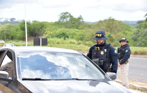 Motociclista morre em acidente na BR-324