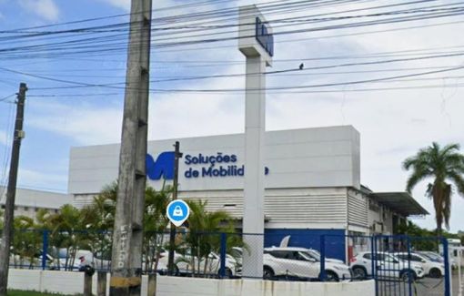 Quatro suspeitos morrem após troca de tiros com a polícia dentro de empresa em Salvador 
