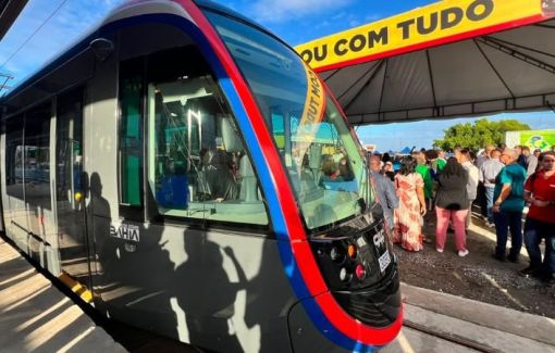 VLT de Salvador inicia testes com passageiros