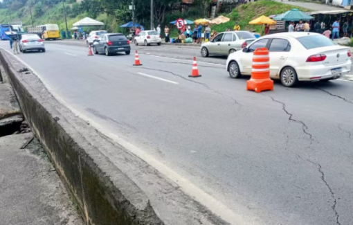 Trecho da BR-324 é liberado, no sentido Feira de Santana, após interdição