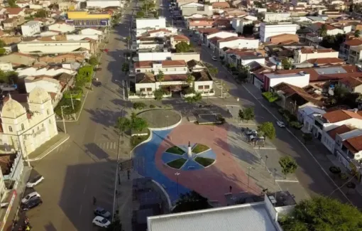 Prefeitura de cidade baiana realiza concurso com vagas de até R$ 2,5 mil de salário 