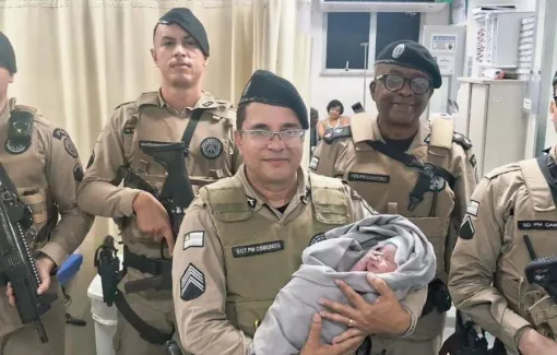 Bebê recém-nascida é encontrada abandonada em Salvador 