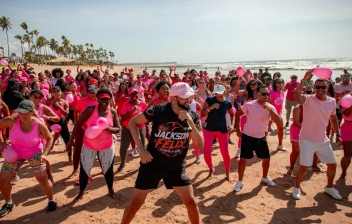   Lauro em Movimento reúne cerca de 500 mulheres em edição especial dedicada ao Outubro Rosa