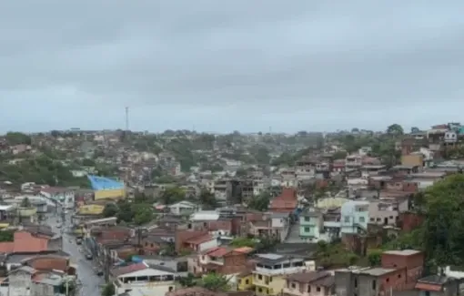 Mais de 200 cidades baianas estão com alerta de tempestade nesta segunda-feira 