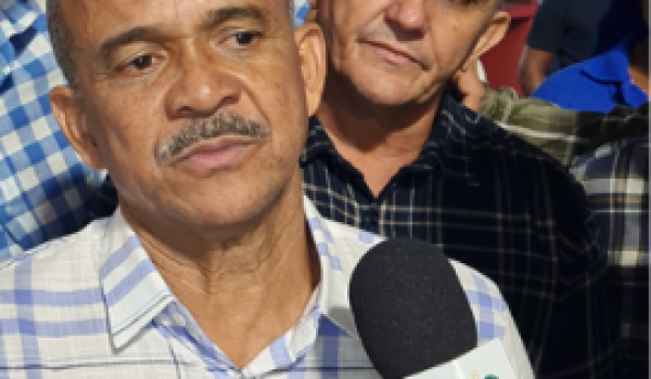 Elinaldo marca presença no Camaforró e fala sobre dialogo com vereadores da base do governo insatisfeitos 