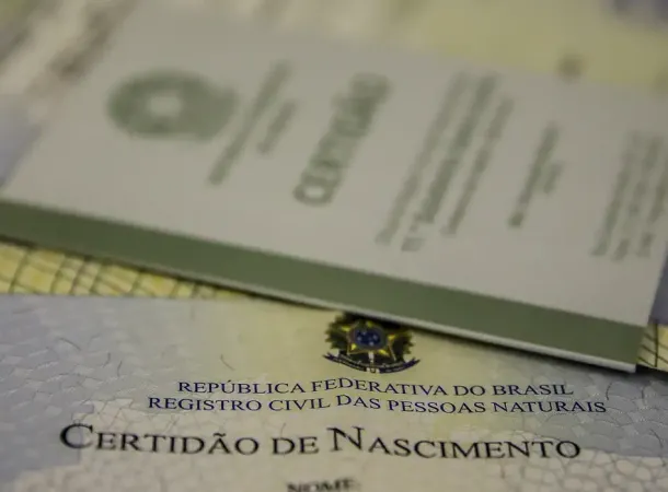 Cartórios de Salvador passam a permitir reconhecimento de paternidade pela internet