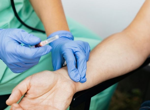 Exame de sangue amplia chance de detectar câncer de pâncreas em estágios mais precoces