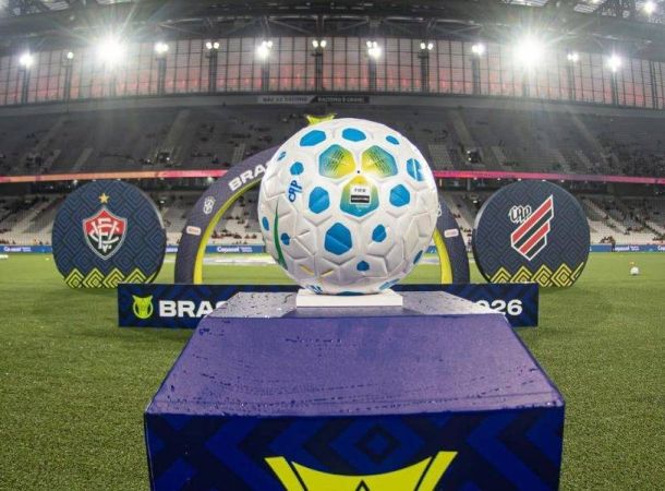 Vitória sofre virada e perde para o Athletico fora de casa 