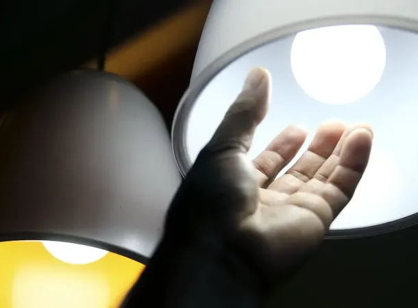 Aneel aprova R$ 5,5 bi para reduzir conta de luz em 22 distribuidoras; Bahia está na lista 
