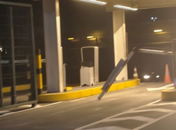  Quatro homens armados assaltam joalheria no Outlet Premium Salvador, em Vila de Abrantes