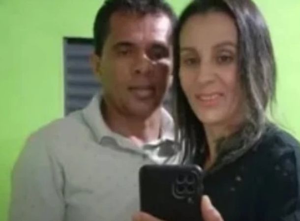  Mulher é morta a tiros dentro de ônibus pelo ex-companheiro no oeste da Bahia