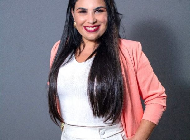 Ressaca do São João e da Copa do Mundo: especialista alerta que perda da voz após semanas de shows e excesso de gritos pode indicar lesões nas pregas vocais