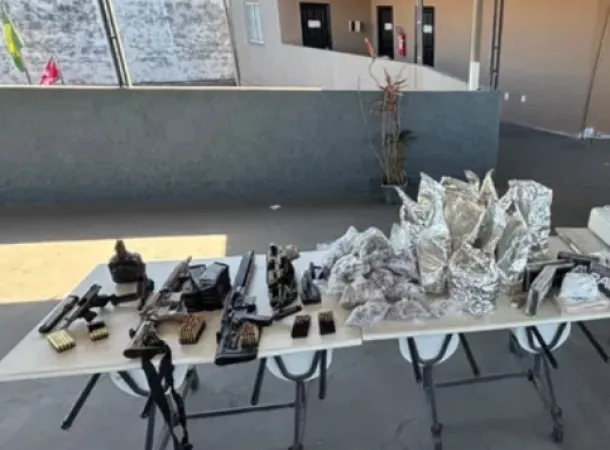 Polícia apreende armas e instrumentos cirúrgicos em Lauro de Freitas 