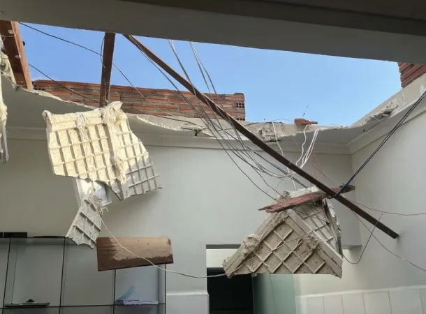  Temporal derruba teto do único hospital de Jussiape, na Chapada Diamantina
