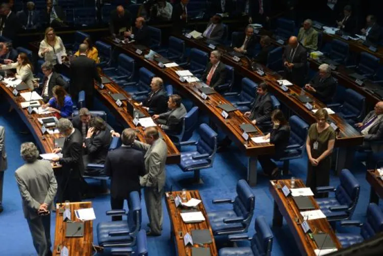 A votação do projeto que trata do financiamento de campanhas ainda não foi concluída no plenário do SenadoFabio Rodrigues Pozzebom/Agência Brasil