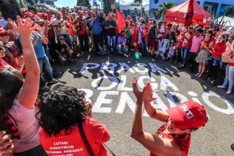 onto de atos pró-Lula no Santa Cândida, em Curitiba. Foto: THEO MARQUES/FRAMEPHOTO (maio de 2018)