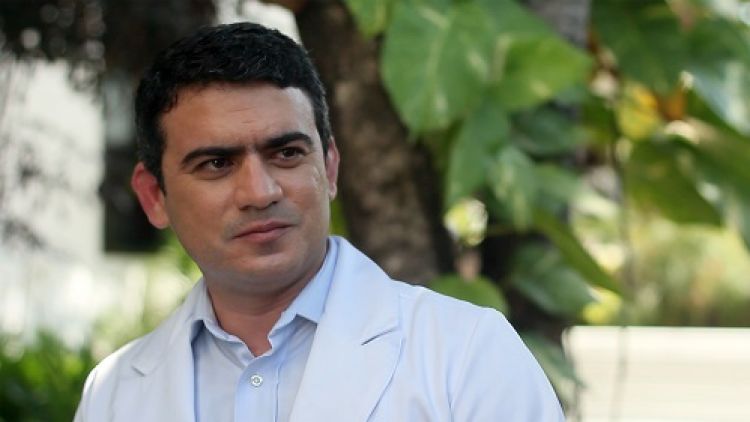 O psiquiatra Victor Pablo destaca a importância de evitar a romantização do suicídio
