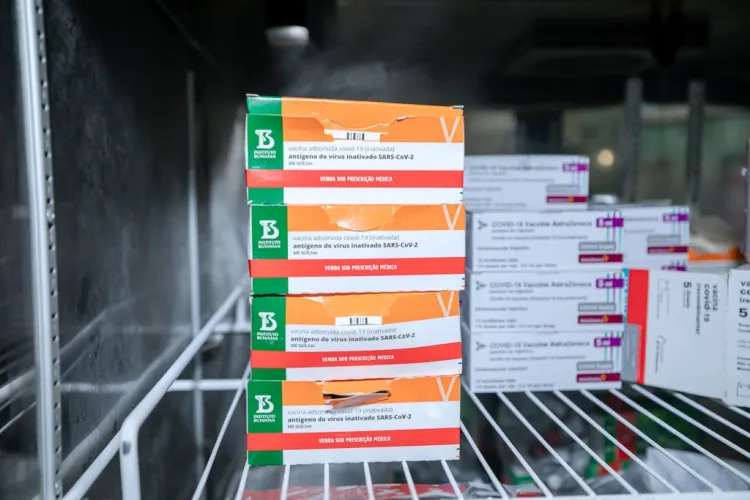 Vacinação da primeira dose contra a Covid-19 retorna em Camaçari
