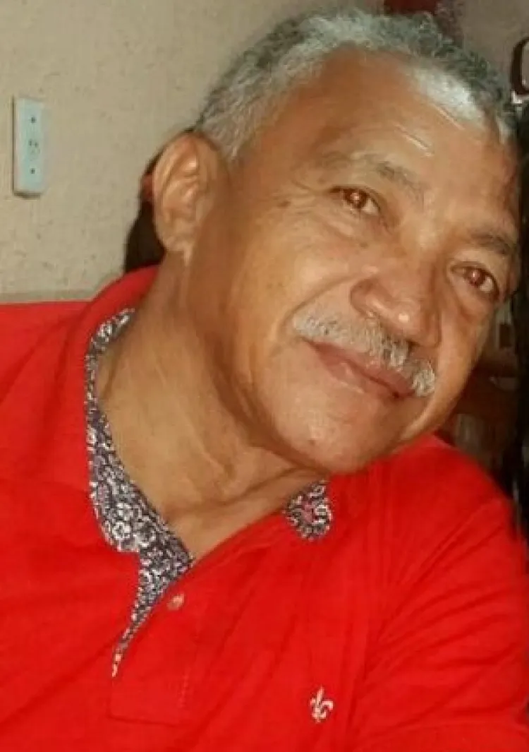 Vigilante foi morto em tentativa de assalto a loja na Avenida Paralela, em Salvador (Foto: Alex de Paula/ G1)