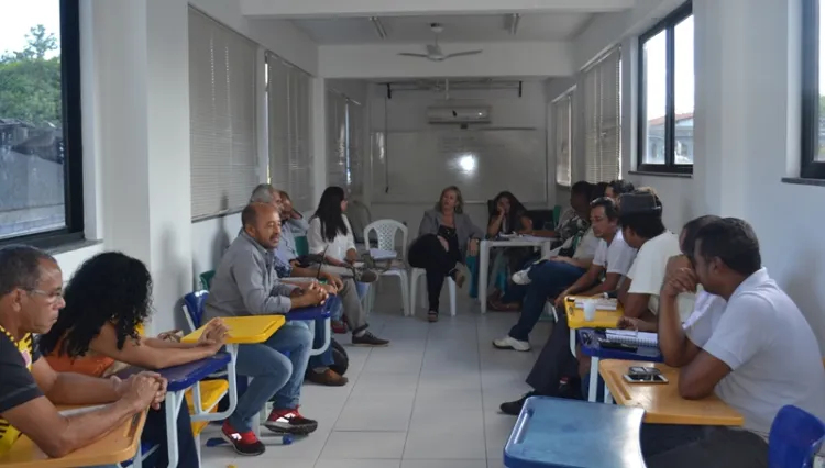 Foto da reunião ordinária de abril do conselho no teatro Alberto Martins