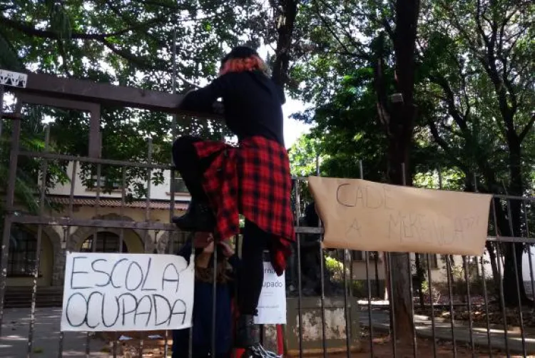 A Escola Estadual Fernão Dias Paes, em Pinheiros, na zona oeste paulistana, voltou a ser ocupada em protesto contra denúncias de corrupção em contratos de merenda Daniel Mello/Agência Brasil
