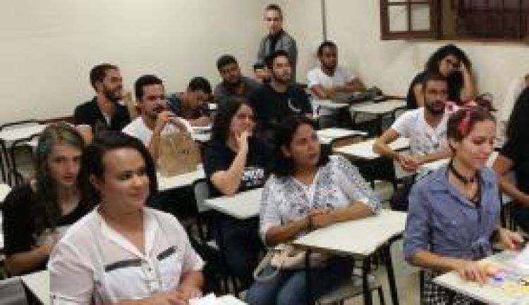 

Estudantes se preparam para o exame Léo Rodrigues/Agência Brasil
