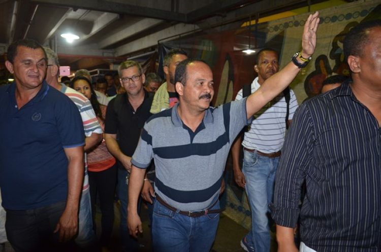 Fotos Moura positivo no Centro Comercial de Camaçari